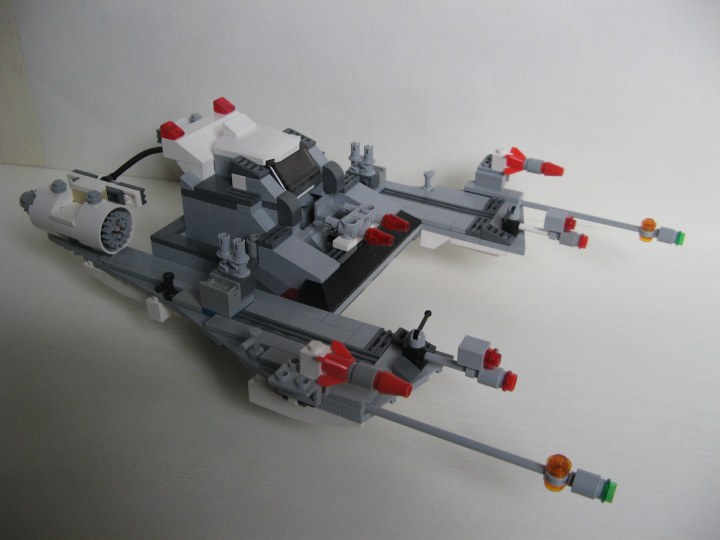 LEGO MOC - In a galaxy far, far away... - 'Pursuer' space ship