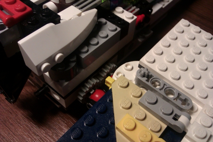 LEGO MOC - In a galaxy far, far away... - S-Wing starfighter
