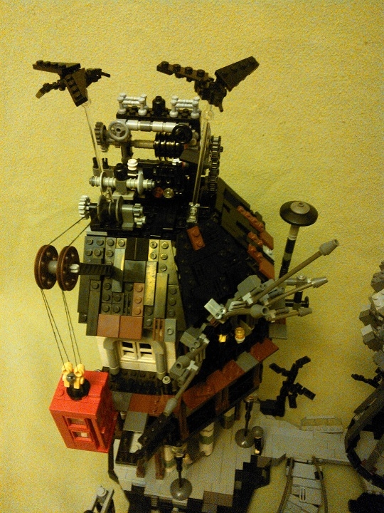 LEGO MOC - Because we can! - Wireless Electricity: генератор на крыше