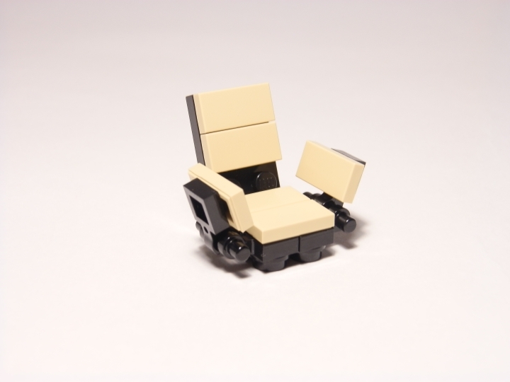 LEGO MOC - Because we can! - Accidental Discovery: В таком удобном кресле наблюдать за экспериментом гораздо приятнее!