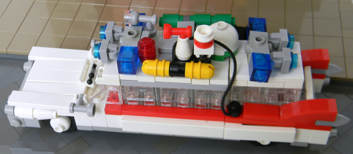 LEGO MOC - Heroes and villians - Ghostbuster's firehouse!