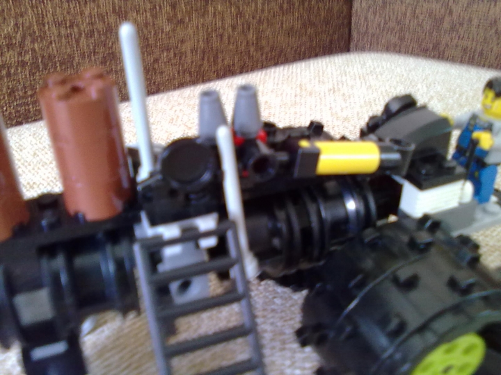 LEGO MOC - Steampunk Machine - паровой трактор : паровой котел в близи