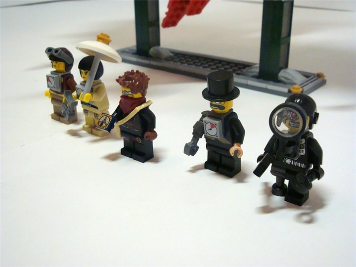 LEGO MOC - Steampunk Machine - Steampunk styled 'Scarlet Sails': Герои. (механик спрятан за  Трубой, поэтому его не видно на фотографиях)