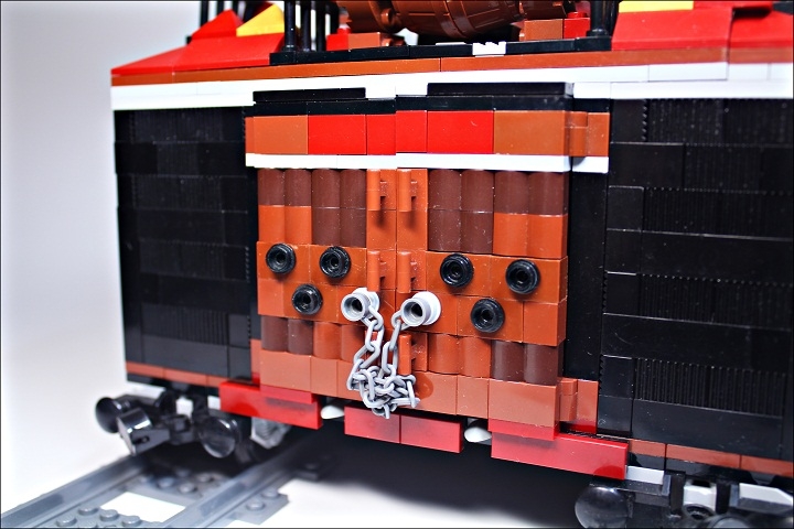 LEGO MOC - Steampunk Machine - Royal armoured train of Blackferrum's army: Задние ворота.