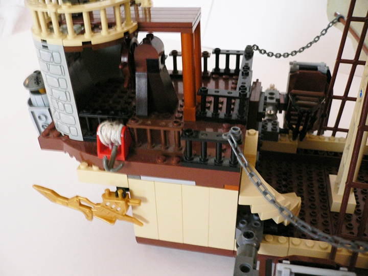 LEGO MOC - Steampunk Machine - Flying Steamship: Корма еще раз. Сбоку видна кошка для сбора предметов (оборудования, бочек с водой (судно исследовательское))