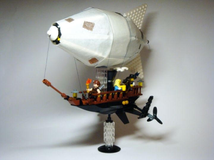 LEGO MOC - Mini-contest 'Zeppelin Battle' - Towards New Adventures