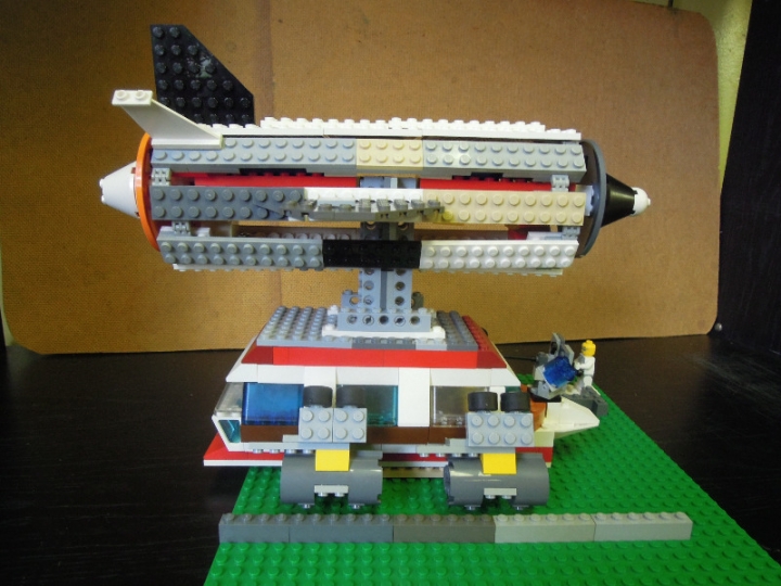 LEGO MOC - Mini-contest 'Zeppelin Battle' - Flying Bus