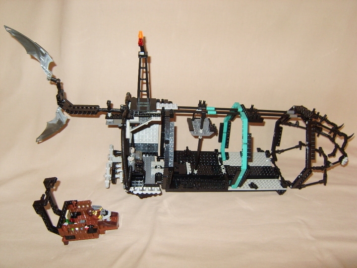 LEGO MOC - Mini-contest 'Zeppelin Battle' - Sky Shark: Пустой каркас и отсоединенная кабина