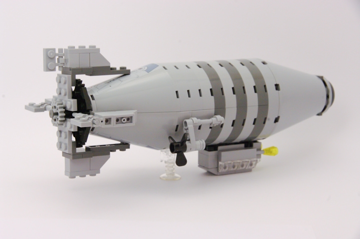 LEGO MOC - Mini-contest 'Zeppelin Battle' - Гоночный дирижабль 'Стремительный': А пока - только гонка, только скорость! Вперед, к финишу! Удачи тебе, 'Стремительный', будь достоин своего имени!
