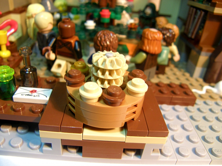 LEGO MOC - New Year's Brick 2014 - Старый исландский новогодний дом: Праздничный торт!