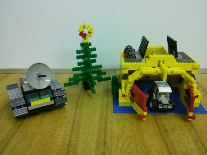 LEGO MOC - New Year's Brick 2014 - Новая техника современного Деда Мороза