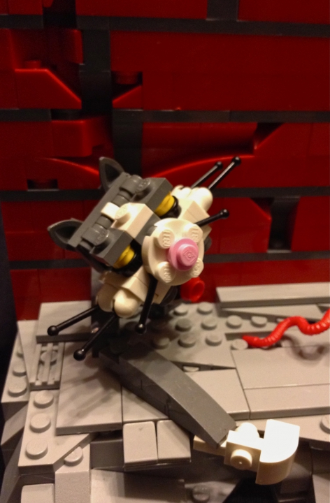 LEGO MOC - 16x16: Animals - Matilda and Tudor Henry VII: У крысы-воровки нет шансов.