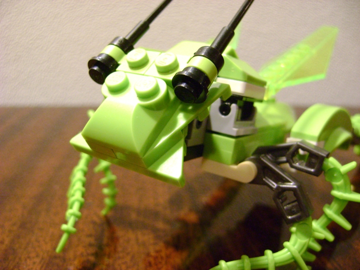 LEGO MOC - 16x16: Animals - Grasshopper: голова
