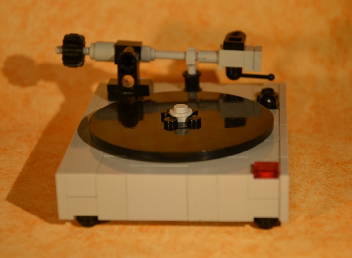 LEGO MOC - 16x16: Technics - Проигрыватель пластинок