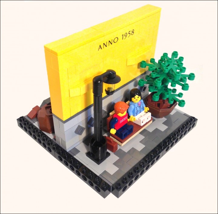 LEGO MOC - 16x16: Demotivator - Yesterday: Черные брики 1x8 приложены для того, чтобы подтвердить, что работа выполнена на основании 16x16.