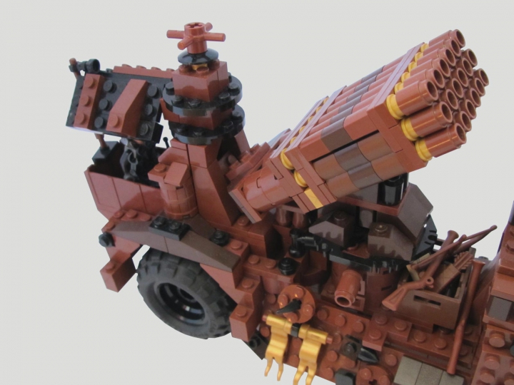LEGO MOC - Mini-contest 'Lego Technic Motorcycles' - Паровой тяжелый военный мотоцикл 'Пурга': Ящик с картой, ружьями, лук с колчаном (на всякий случай)