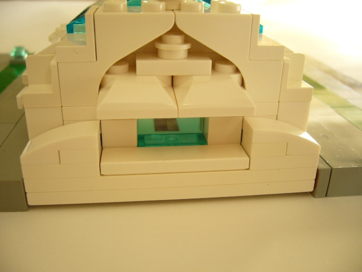 LEGO MOC - LEGO Architecture - Законодательная ассамблея объединенной космической корпорации: а вот и запасной выход 