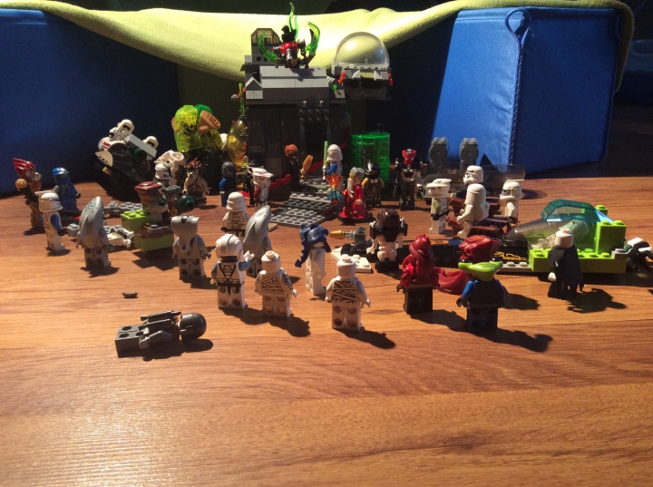 LEGO MOC - New Year's Brick 3015 - Отркритее дома деда мороза: Вся работа