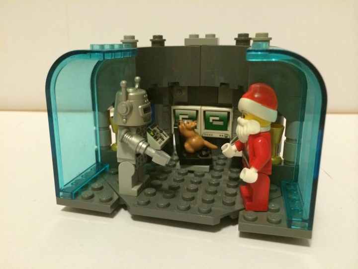 LEGO MOC - New Year's Brick 3015 - Отдел получения писем с других планет: Пока Санта разговаривал с роботом Санчес залез на стул.