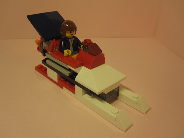 LEGO MOC - New Year's Brick 3015 - Почтовые Новогодние Сани: Общий вид работы