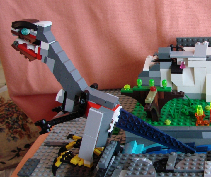 LEGO MOC - Jurassic World - Пожар!: Уф! Опасность миновала. Яйца спасены! Теперь можно и отдохнуть…<br />
Жизнь продолжается.<br />
