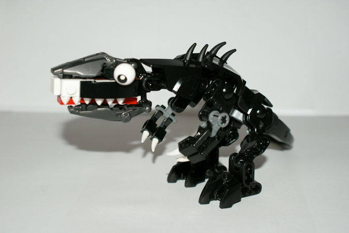 LEGO MOC - Jurassic World - Легкая добыча?: 'Малыш'-аллозавр