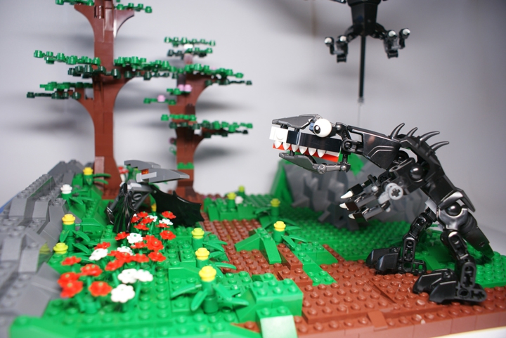 LEGO MOC - Jurassic World - Легкая добыча?: Молодой аллозавр предвкушает легкую добычу