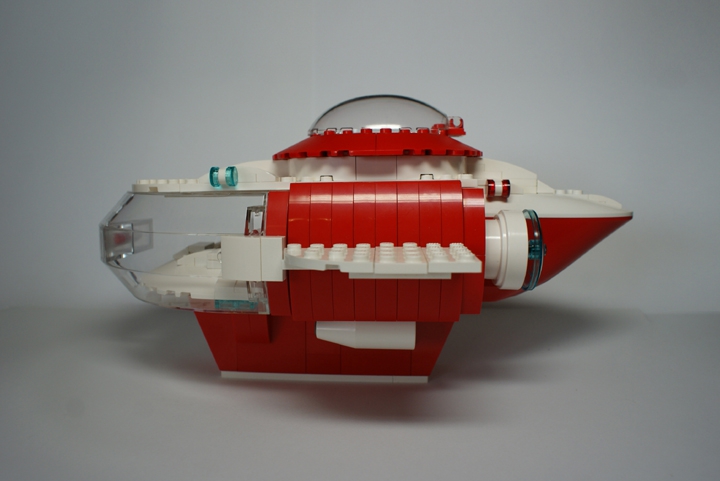 LEGO MOC - Submersibles - Грузовая подводная лодка CS-R32: Лежащая в основе платформа позволяет создавать субмарины требуемой длины, удлиняя центральную часть