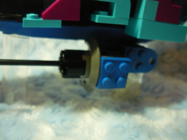 LEGO MOC - Submersibles - 'Спасение из Заоблачной Дали на подлодки мастеров'.: Еще одно устройство принадлежащее Бенни.<br />
