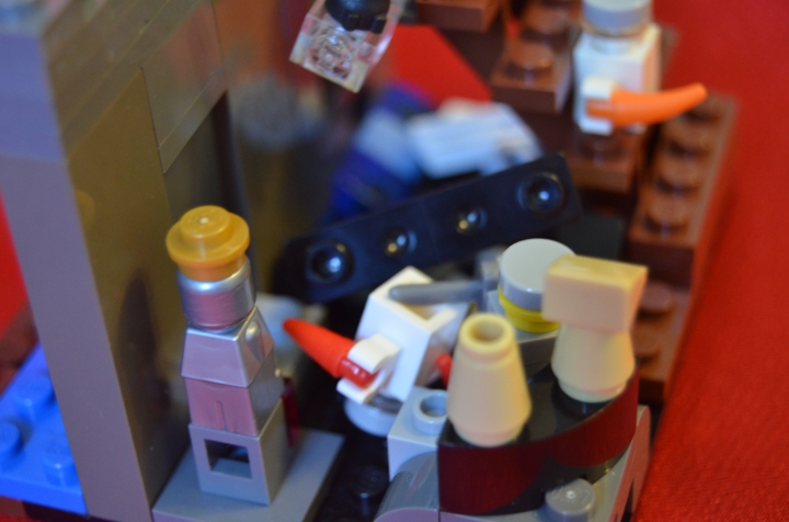 LEGO MOC - Battle of the Masters 'In cube' - Атака на Темный Замок: Еще один готов… Осталось двое.
