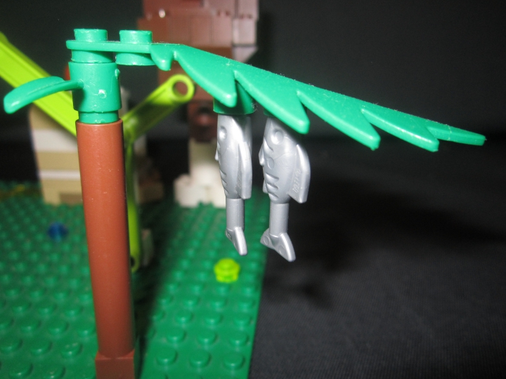 LEGO MOC - Инопланетная жизнь - Mealon-43: Дерево, на котором растет селедка.