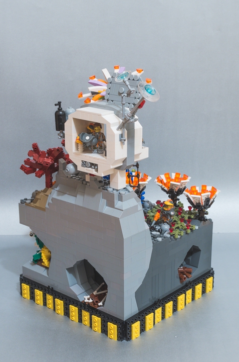 LEGO MOC - Инопланетная жизнь - Форпост 18: Общий вид на грань №4.