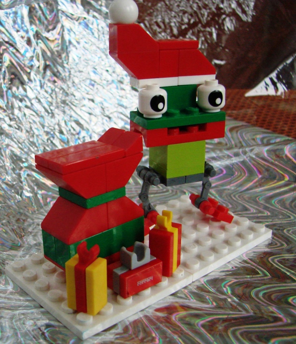 LEGO MOC - New Year's Brick 2016 - Лягушонок: Это Лягушонок - Санта Клаус.