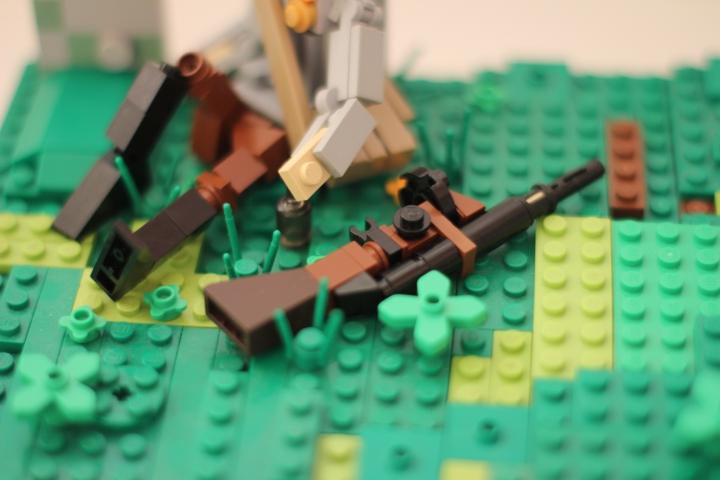 LEGO MOC - Joy and Sadness of Great Victory - Враги сожгли родную хату...: Он пил — солдат, слуга народа,<br><br />
И с болью в сердце говорил:<br><br />
'Я шел к тебе четыре года,<br><br />
Я три державы покорил...'<br>