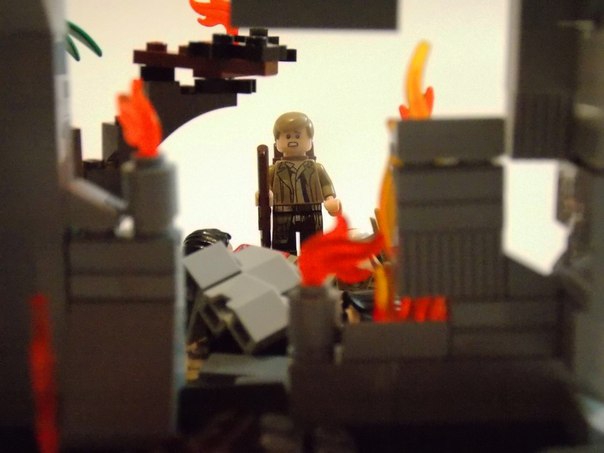 LEGO MOC - Joy and Sadness of Great Victory - 'Мало кто помнит этот дом...': -Именно в тот момент я в последний раз посмотрел на тот дом...