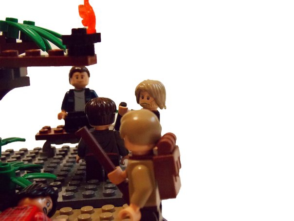 LEGO MOC - Joy and Sadness of Great Victory - 'Мало кто помнит этот дом...': -...'это не конец'.