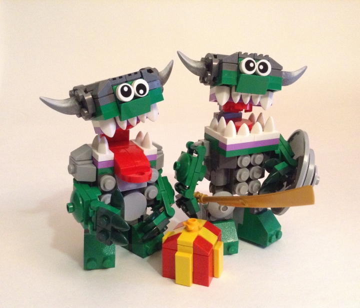 LEGO MOC - New Year's Brick 2017 - Операция 'Много подарков для Оркомикселей': Теперь перед братьями стоит не легкая задача... Поделить его.