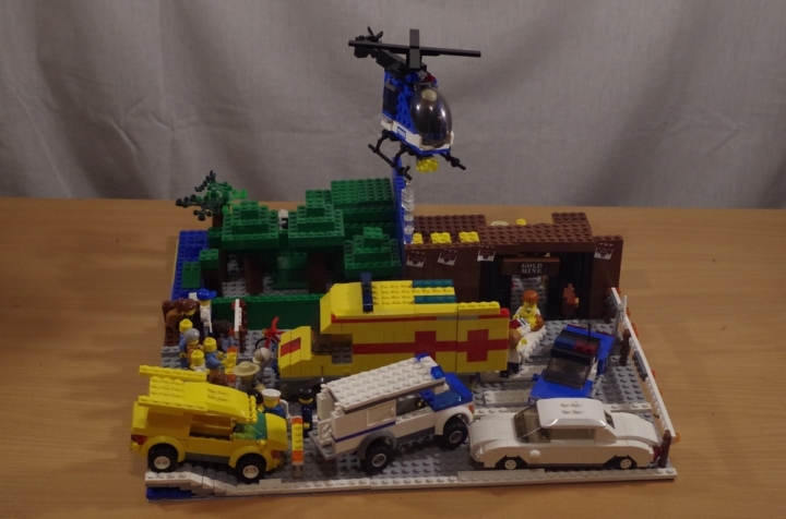 LEGO MOC - Detective Contest - Убийство и кража в спортбаре 'Шахта золота' на конце города.: Общий план.