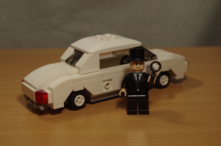 LEGO MOC - Detective Contest - Убийство и кража в спортбаре 'Шахта золота' на конце города.: Машина сыщика.