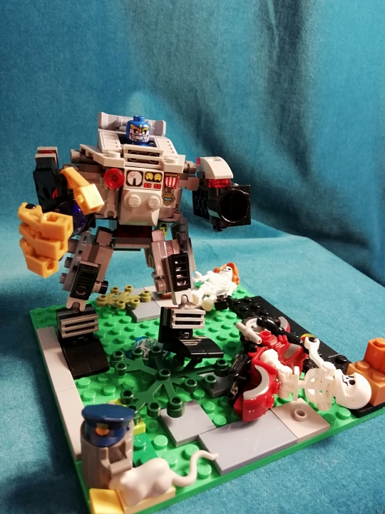 LEGO MOC - 16x16: Mech - Апокалипсис сегодня: Хаос и разрушение вот что царит теперь. Разбросанные истлевшие тела, груда хлама все что осталось.