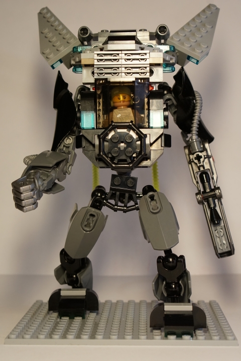 LEGO MOC - 16x16: Mech - Paratrooper - десантный мех: Управляет этой грозной машиной настоящий десантник, участник самых кровавых сражений, майор Тейлор Пейн. 