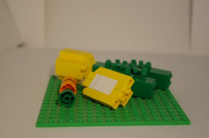 LEGO MOC - 16x16: Botany - Овощи на грядке: Вид справа.