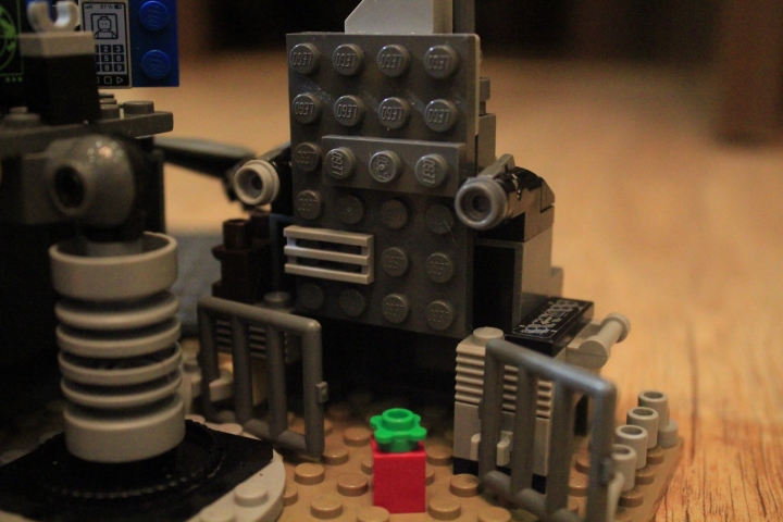 LEGO MOC - 16x16: Batman-80 - Мини Бэтпещера: Тюрьма для Джокера 