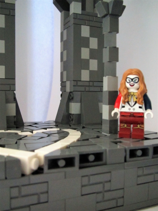 LEGO MOC - 16x16: Batman-80 - Юность Харли Куинн