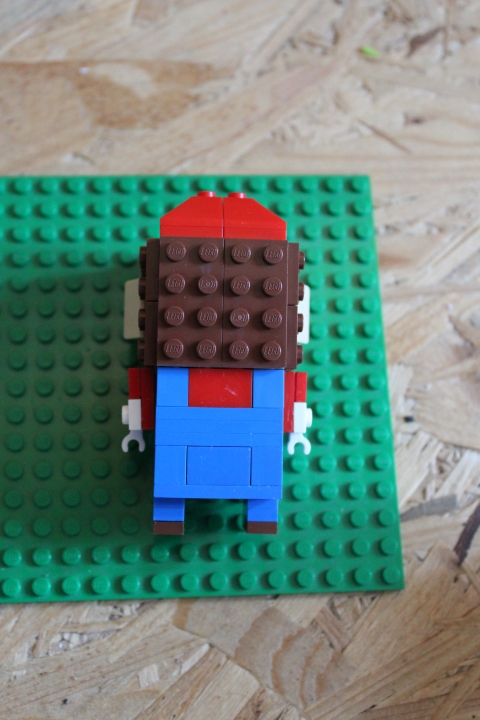 LEGO MOC - 16x16: Chibi - Марио: Вид сзади.