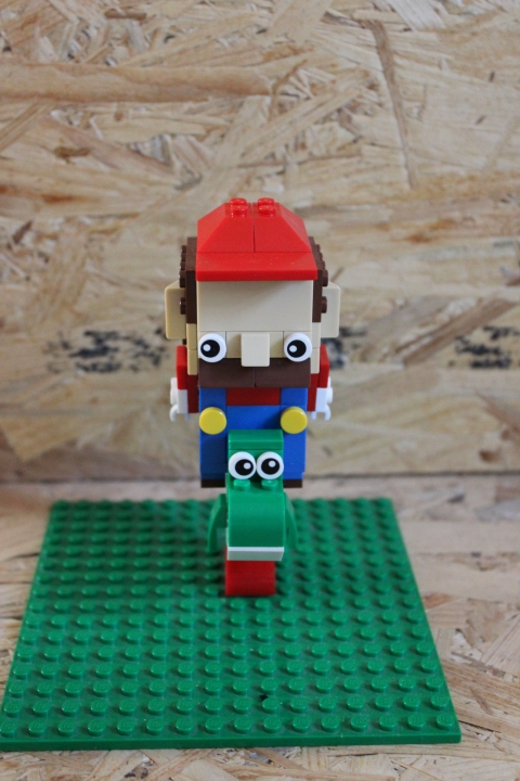 LEGO MOC - 16x16: Chibi - Марио: Иногда Йоше приходится не сладко.<br />
 - 'Но, лошадка!'