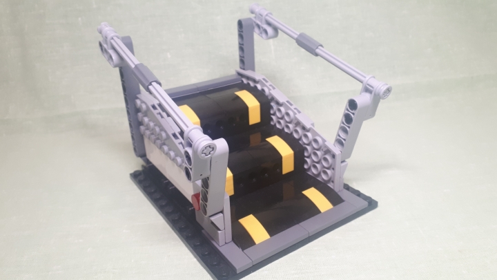 LEGO MOC - 16x16: Chibi - Soryu Asuka Langley: Эскалатор отдельно. Они были такими длинными в геофронте....