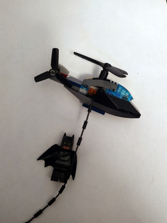 LEGO MOC - 16x16: Micro - Вертолет Бэтмена (миниатюра) : Бэтмен летит на помощь