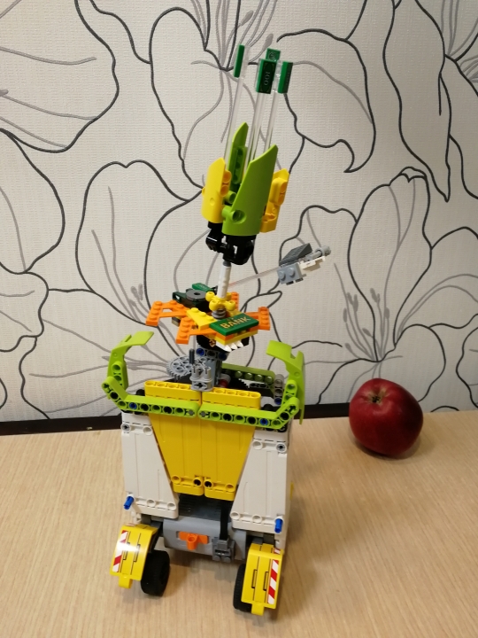 LEGO MOC - 16x16: Micro - Lego Bank сорит деньгами