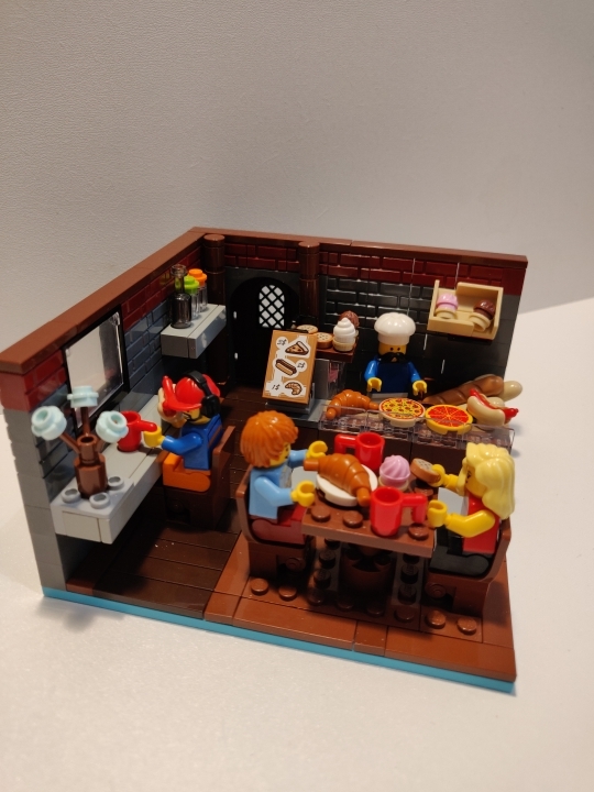 LEGO MOC - LEGO-конкурс 16x16: 'Все работы хороши' - Пекарь: А молодая парочка забежала выпить кофе и поесть сладкой выпечки, которую прекрасно готовит наш герой!